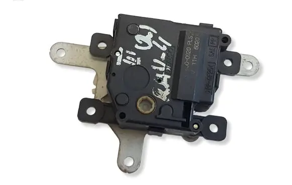 Toyota RAV 4 (XA30) Air flap motor/actuator 0638000920