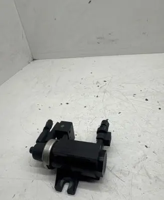 Mercedes-Benz B W245 Turbo solenoid valve A0051535528