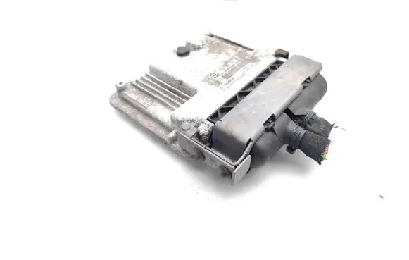 Volkswagen PASSAT B7 Engine control unit/module 03L907309AE 0281017946 1039S48626