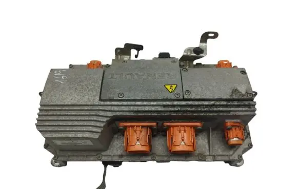 Voltage converter inverter