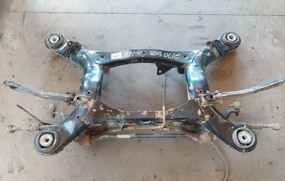 Mercedes-Benz ML W164 Rear axle beam 
