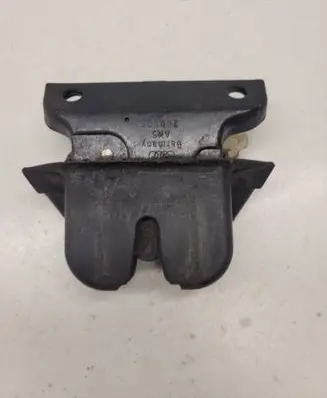 Audi A4 S4 B5 8D Tailgate/trunk/boot lock/catch/latch 8D9827505F