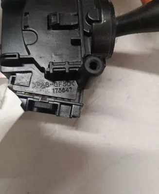 Toyota Yaris Wiper control stalk 173647
