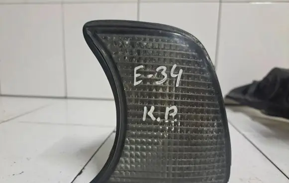 BMW 5 E34 Front indicator light 183270B 969798