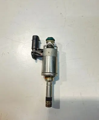Volkswagen Tiguan Fuel injectors set 04E133036A