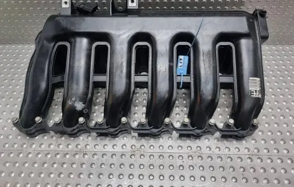 BMW 5 E60 E61 Intake manifold 7790700 7790701
