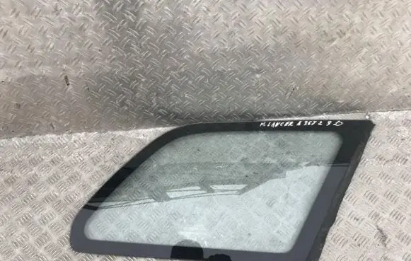 Mitsubishi Lancer Rear side window