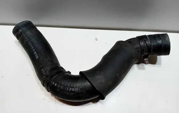 Hyundai Tucson JM Engine coolant pipe/hose 254112E350 KIA SPORTAGE II HYUNDAI TUCSON I