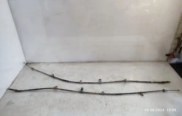 Handbrake/parking brake wiring cable