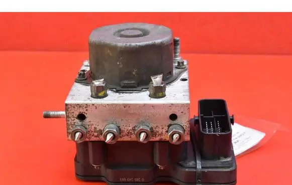 Dacia Sandero ABS Pump 476605492R