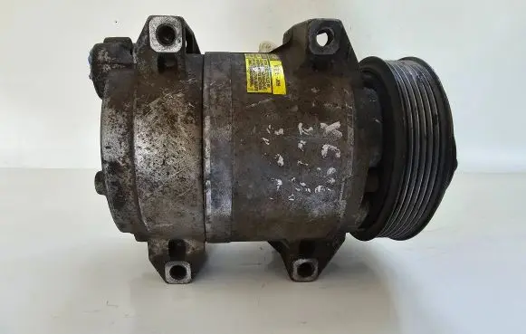 Volvo XC90 Air conditioning (A/C) compressor (pump) 8708531