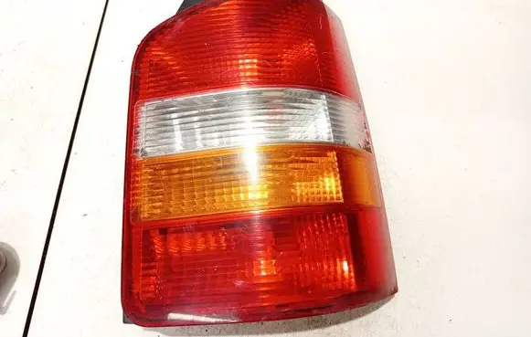 Volkswagen Transporter - Caravelle T5 Tailgate rear/tail lights 7h0945096f