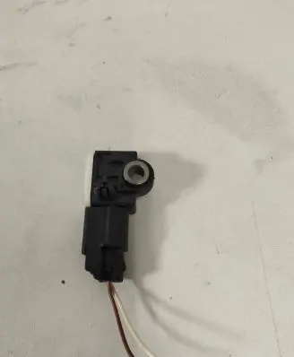Ford Focus Airbag deployment crash/impact sensor 8M5T14B342AC 090226100 C83HA