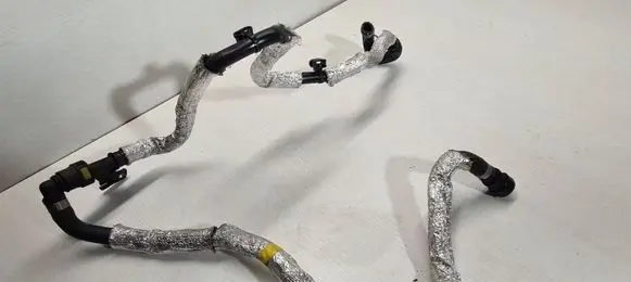 Volvo XC90 Engine coolant pipe/hose 32252202