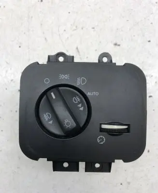 Land Rover Discovery 3 - LR3 Light switch YUD501480PVJ 501480