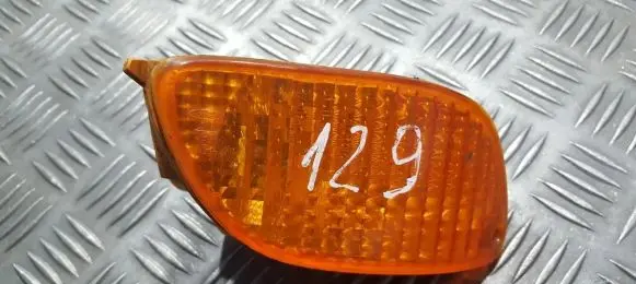 Ford Focus Front indicator light ASYXS4X13368A ASYXS4X-13368-A