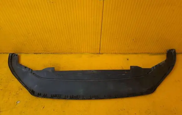 Front bumper lip