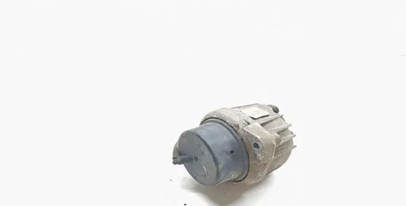 BMW 3 E90 E91 Engine mount bracket
