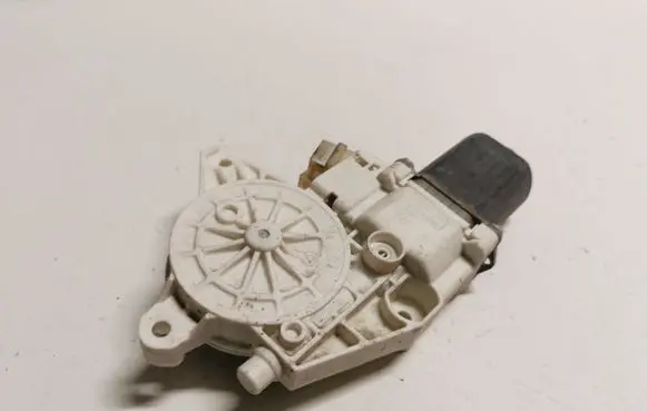 Mercedes-Benz GL X164 Wiper motor A2518200742 0130822273