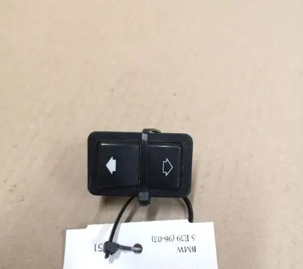 BMW 5 E39 Electric window control switch 8368974
