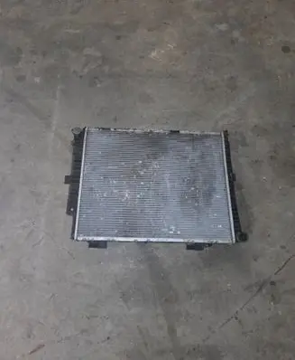 Mercedes-Benz E W124 Coolant radiator 