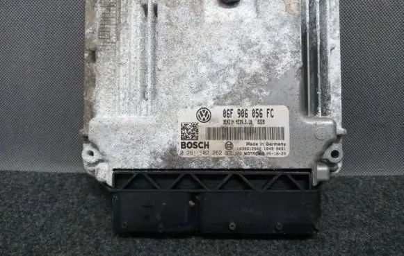 Volkswagen PASSAT B6 Engine control unit/module 06F906056FC