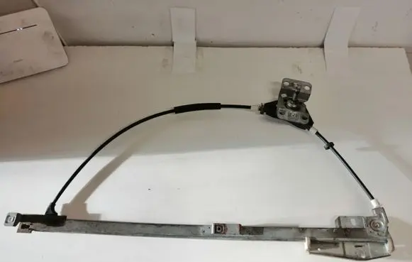 Volkswagen Transporter - Caravelle T4 Front door manual window regulator 