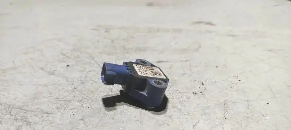 Volvo V50 Airbag deployment crash/impact sensor 30737140 8042A5 MRSA5