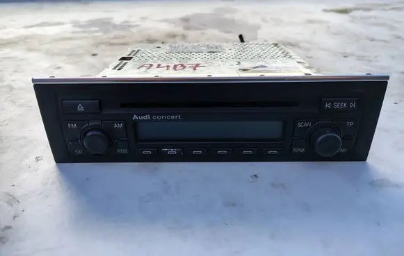 Audi A4 S4 B7 8E 8H Radio/CD/DVD/GPS head unit 8E0035186D