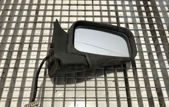 Opel Frontera A Front door electric wing mirror
