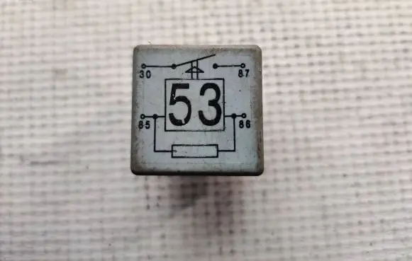Audi A4 S4 B5 8D Other relay 141951253B 20240072