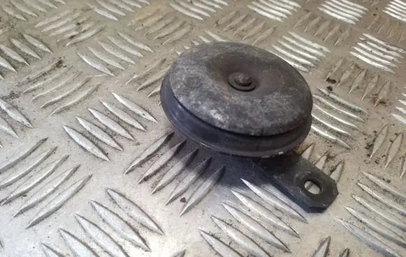 Toyota RAV 4 (XA20) Horn signal