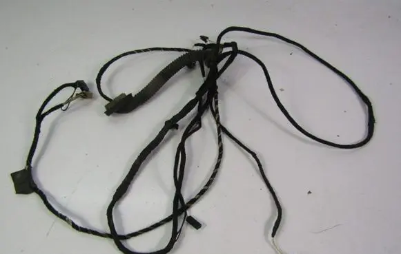 Volkswagen Caddy Front door wiring loom 