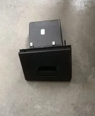 BMW 5 F10 F11 Glove box 9166696