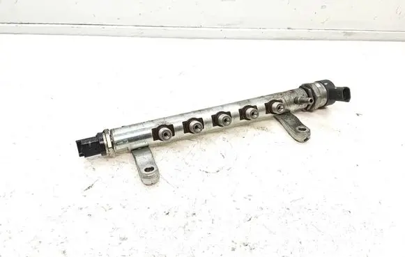 Jaguar XF X250 Fuel main line pipe 9670890580