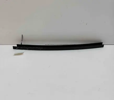 BMW X3 G01 Rear door window/glass frame 7410048