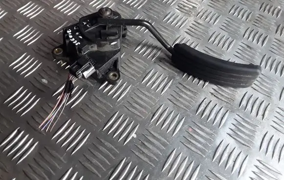 Renault Scenic II - Grand scenic II Accelerator throttle pedal 8200159647