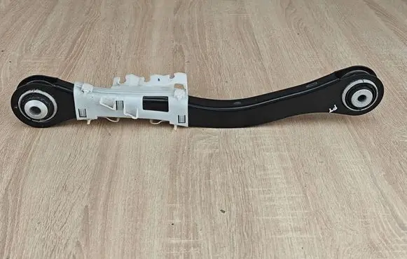 BMW X6 G06 Rear control arm 6878030 6878028