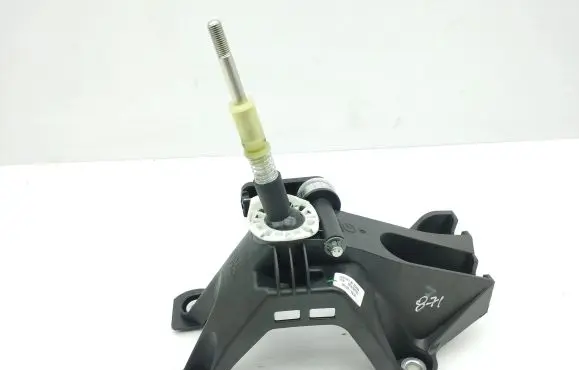 Mazda CX-30 Gear shifter/selector DFR546100