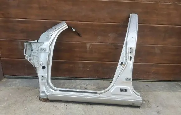 Toyota RAV 4 (XA30) Sill