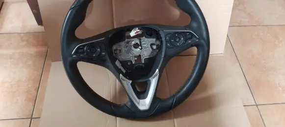 Opel Crossland X Steering wheel