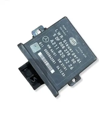 Mercedes-Benz E W211 Light module LCM A2118203226 0000842081