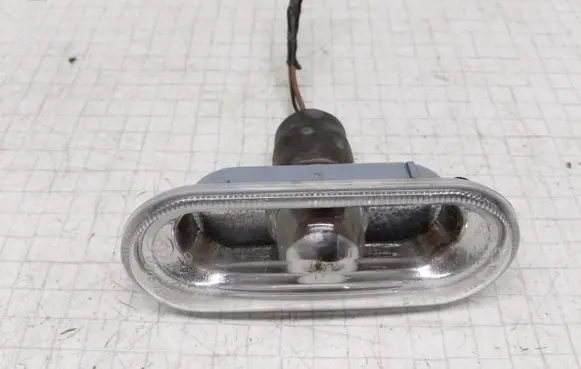 Volkswagen Golf IV Front fender indicator light 1J0949117 0215600