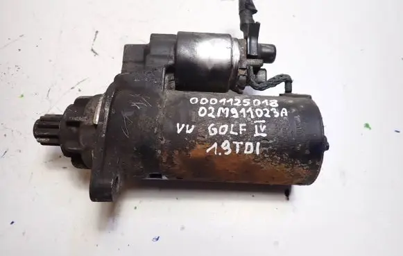 Volkswagen Golf IV Starter motor 02M911023A