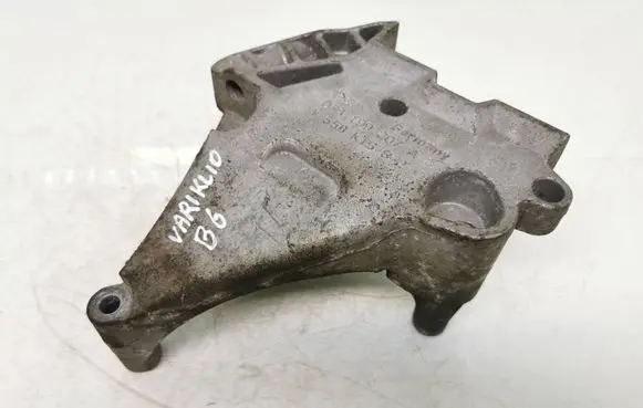 Volkswagen PASSAT B6 Engine mounting bracket 03G199207A