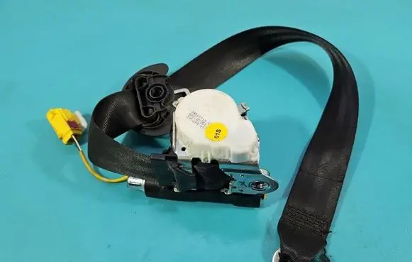 Volkswagen Tiguan Front seatbelt 5N1857706C IMPRK1526330