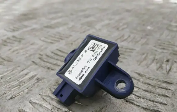 Mercedes-Benz E W212 Airbag deployment crash/impact sensor A2128205026