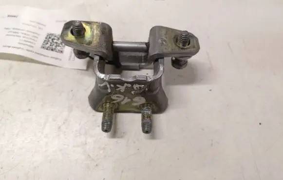 Mitsubishi Grandis Rear door upper hinge