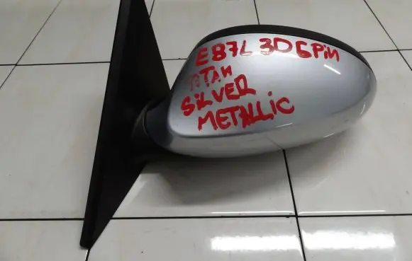 BMW 1 E81 E87 Front door electric wing mirror 