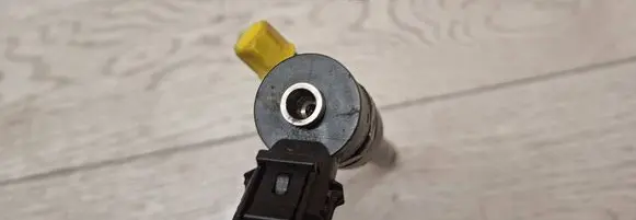Fuel injector